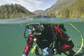  Vue sous-marine, lac, montagne, plongeurs, fernsteinsee, tyrol, autriche 